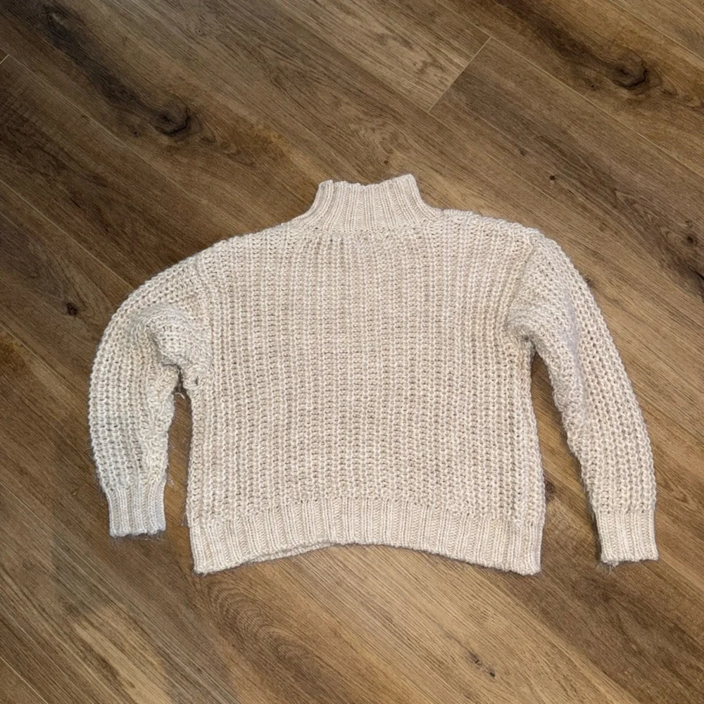 Universal Thread Cream Chunky Knit Sweater Size XS
